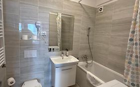Cozy Lazar Acommodation - Palas Mall Iasi